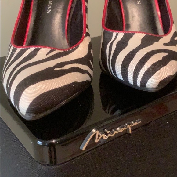 Dana Buchman heels - Picture 2 of 7